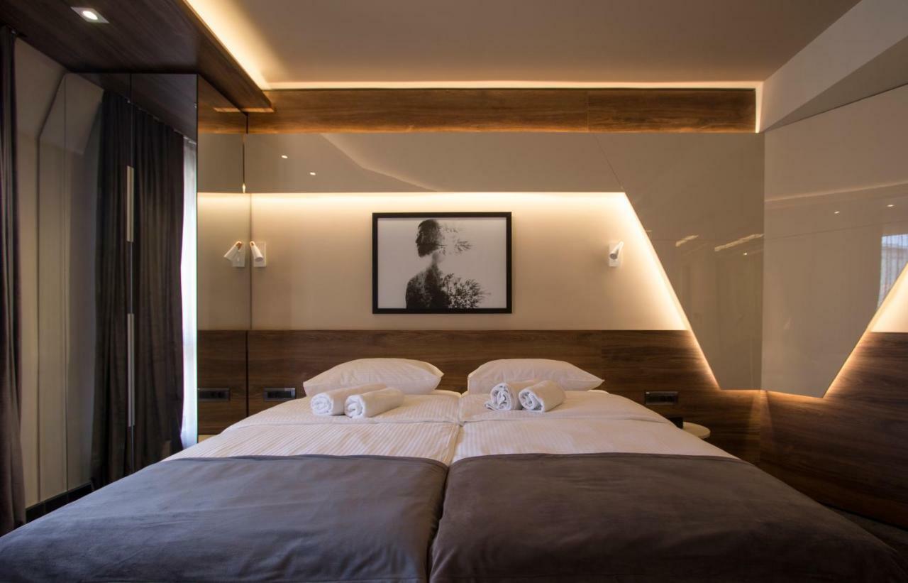 Boutique 25H By Eva Stay 018 Nis Bagian luar foto