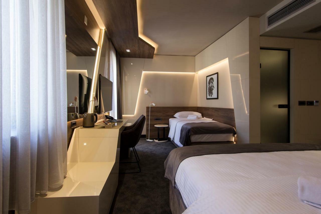 Boutique 25H By Eva Stay 018 Nis Bagian luar foto